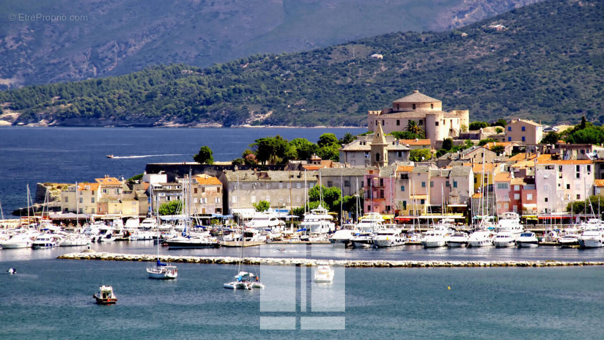 Appartement à SAINT-FLORENT