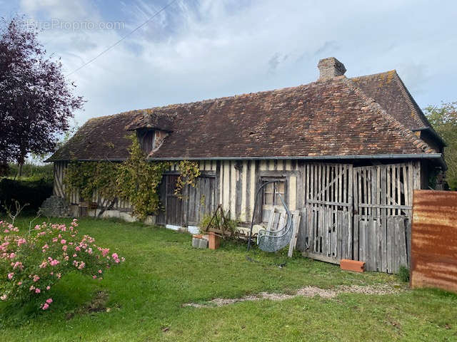 Maison à SAINT-PIERRE-SUR-DIVES