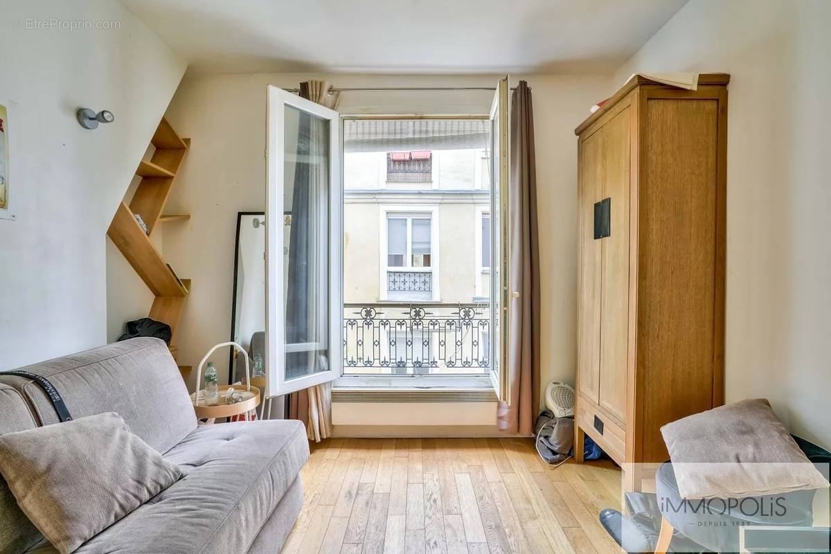 Appartement à PARIS-18E