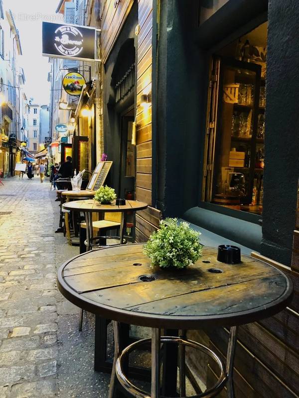 Commerce à AIX-EN-PROVENCE