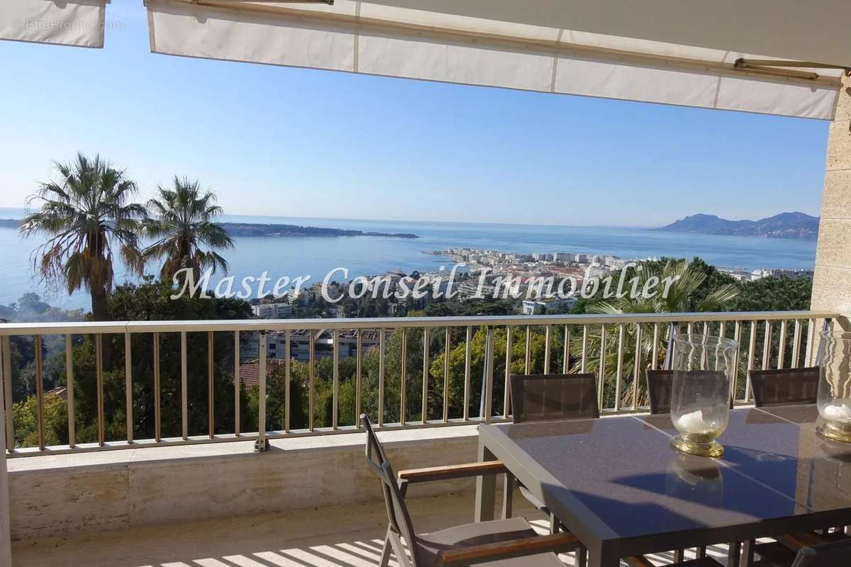 Appartement à CANNES