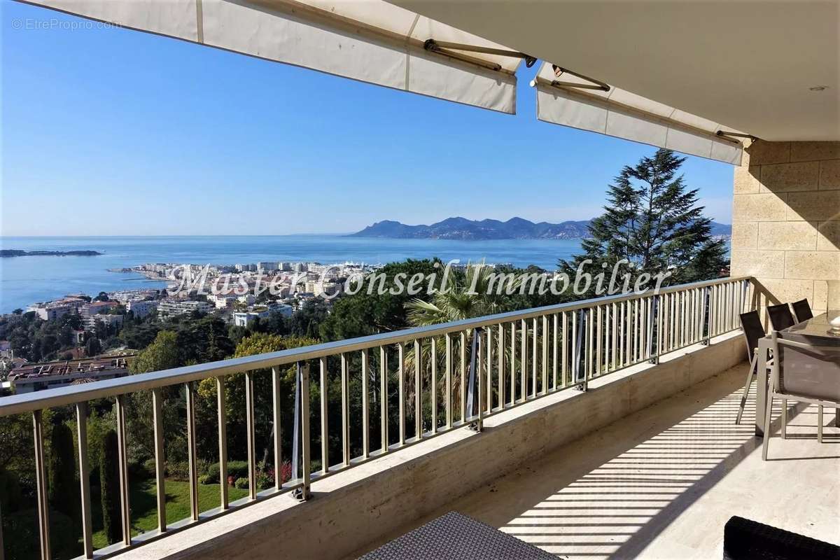 Appartement à CANNES