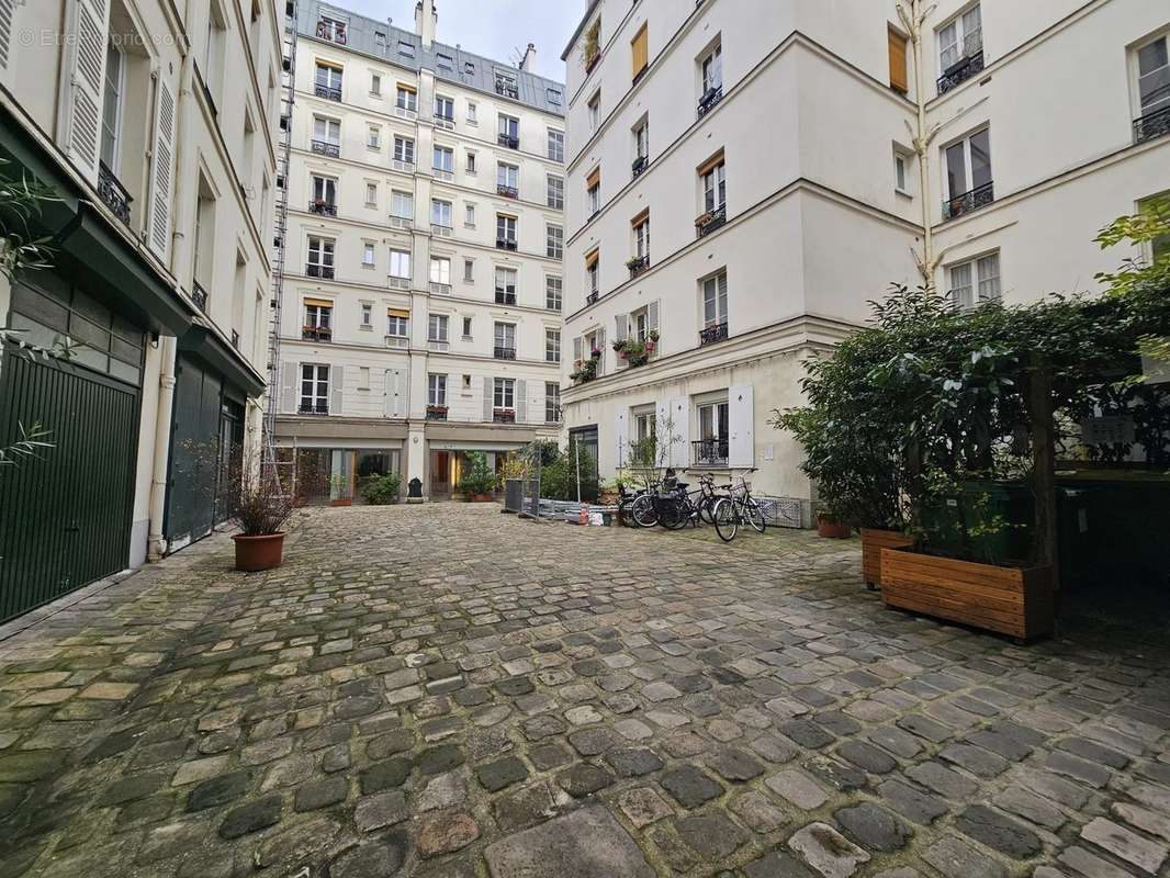 Appartement à PARIS-9E