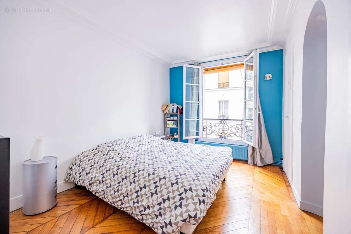 Appartement à PARIS-9E