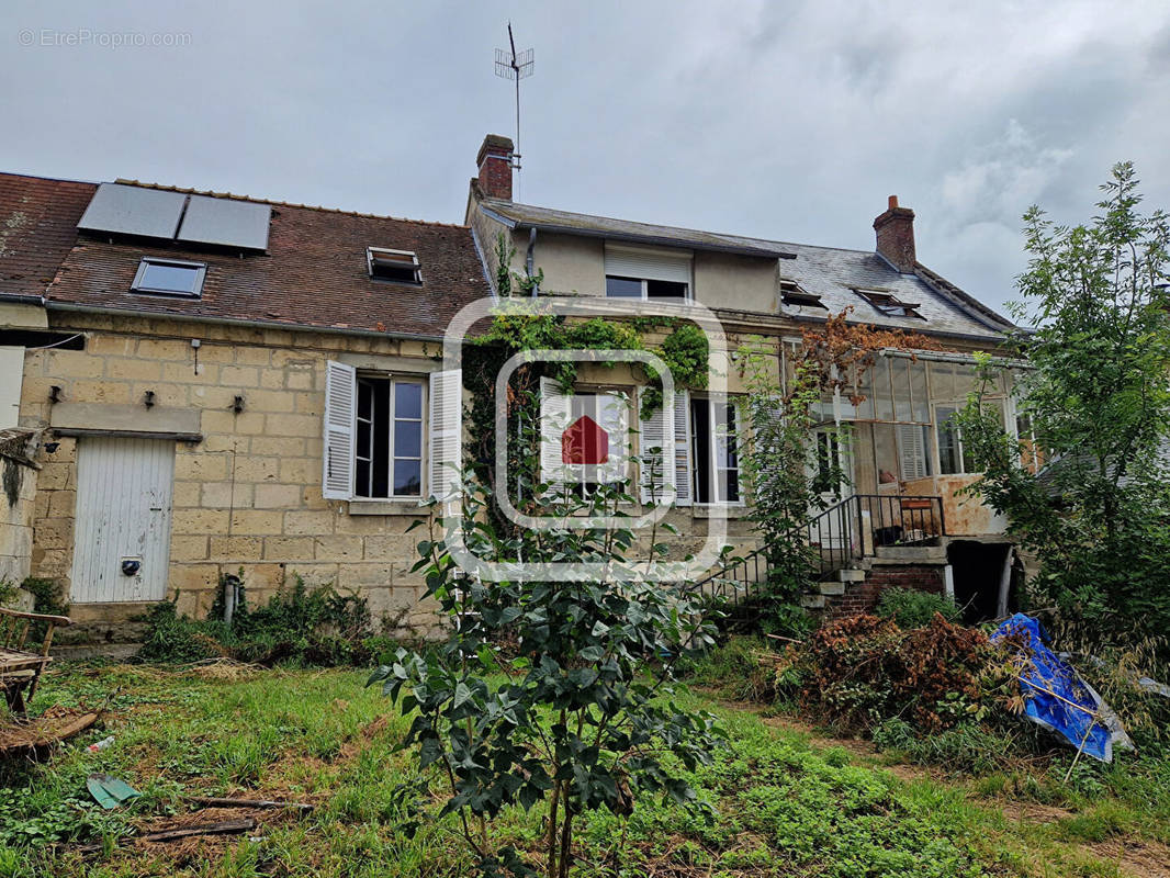 Maison à VAILLY-SUR-AISNE