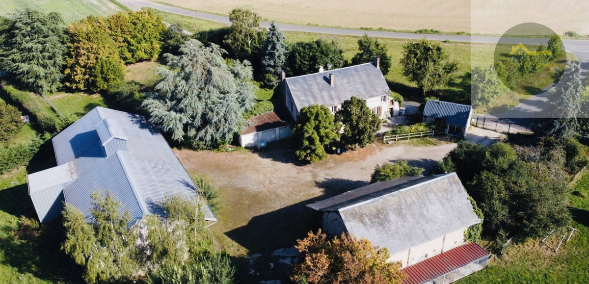 Maison à COURTENAY