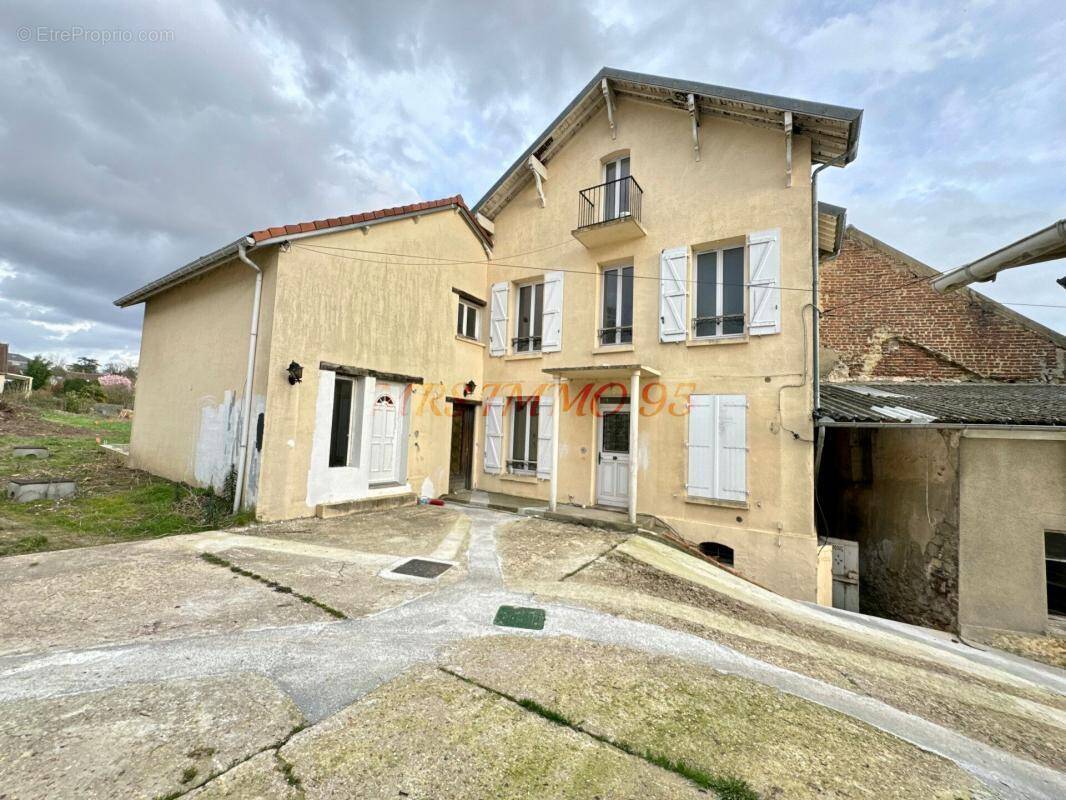 Maison à SAINT-MARTIN-DU-TERTRE