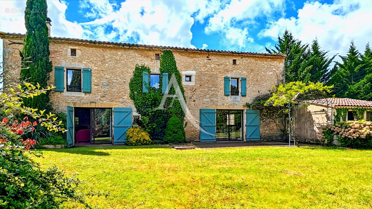 Maison à LACAPELLE-BIRON