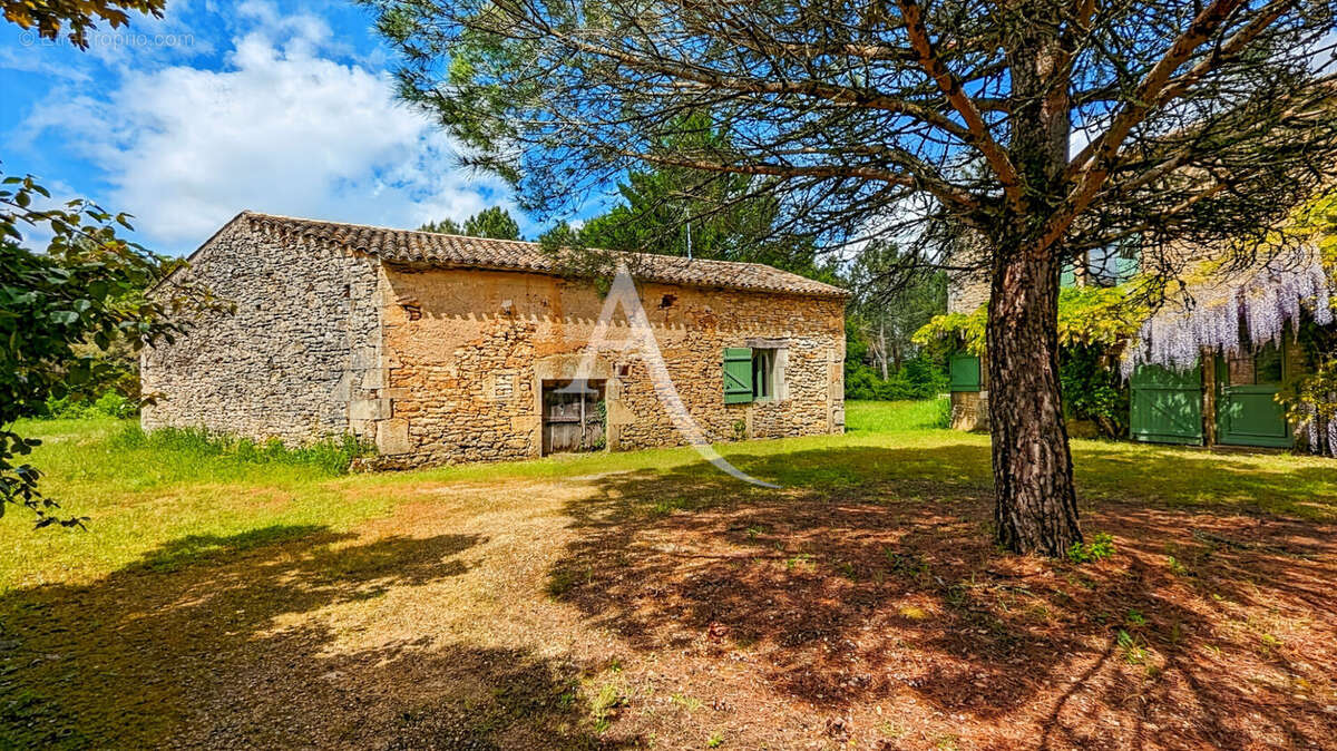 Maison à LACAPELLE-BIRON