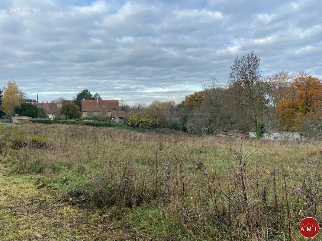 Terrain à SEMUR-EN-AUXOIS