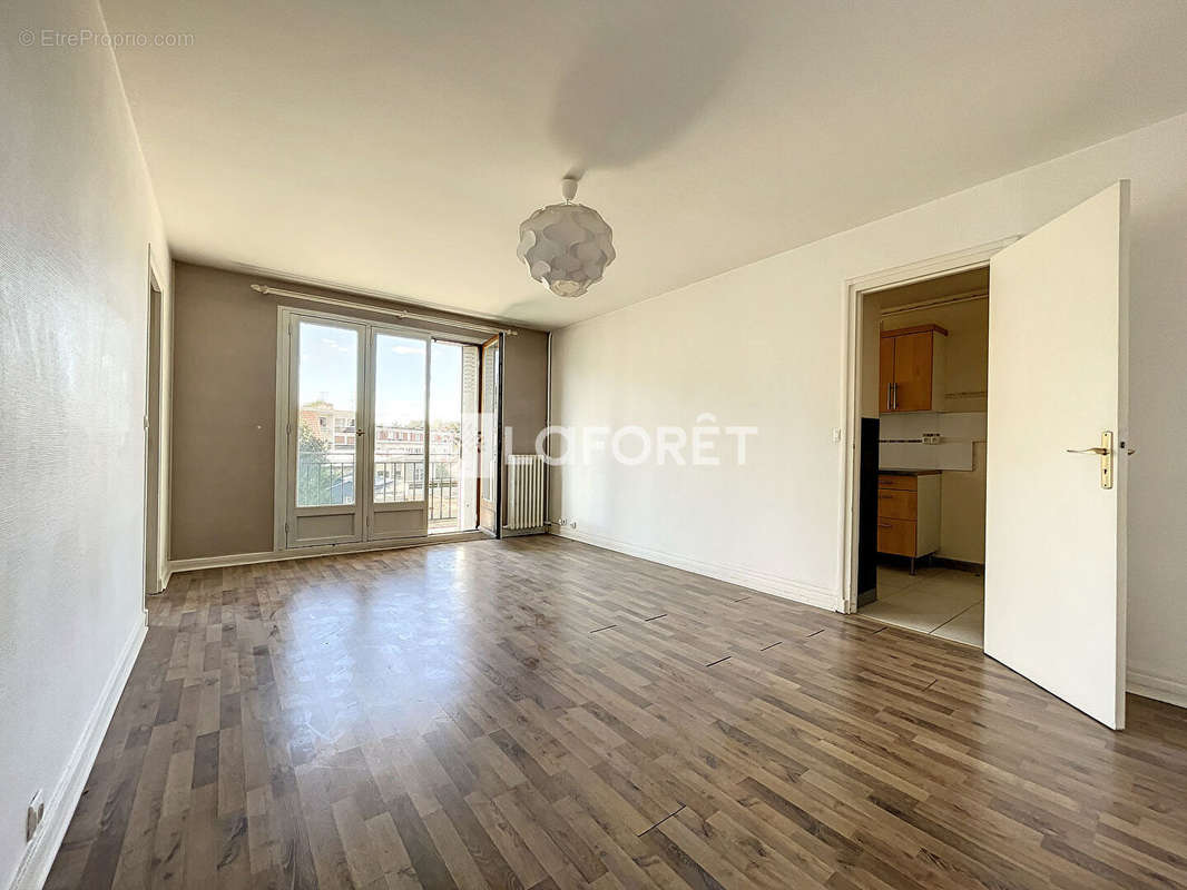 Appartement à BOURG-LA-REINE