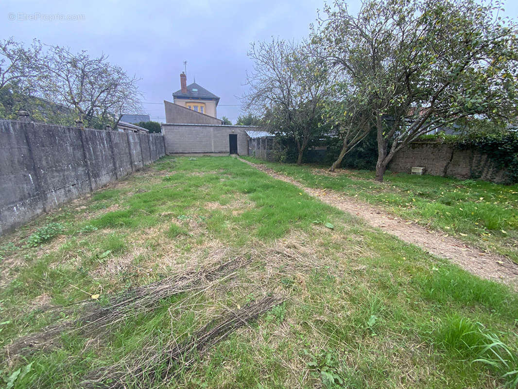 Terrain à CHATEAU-GONTIER