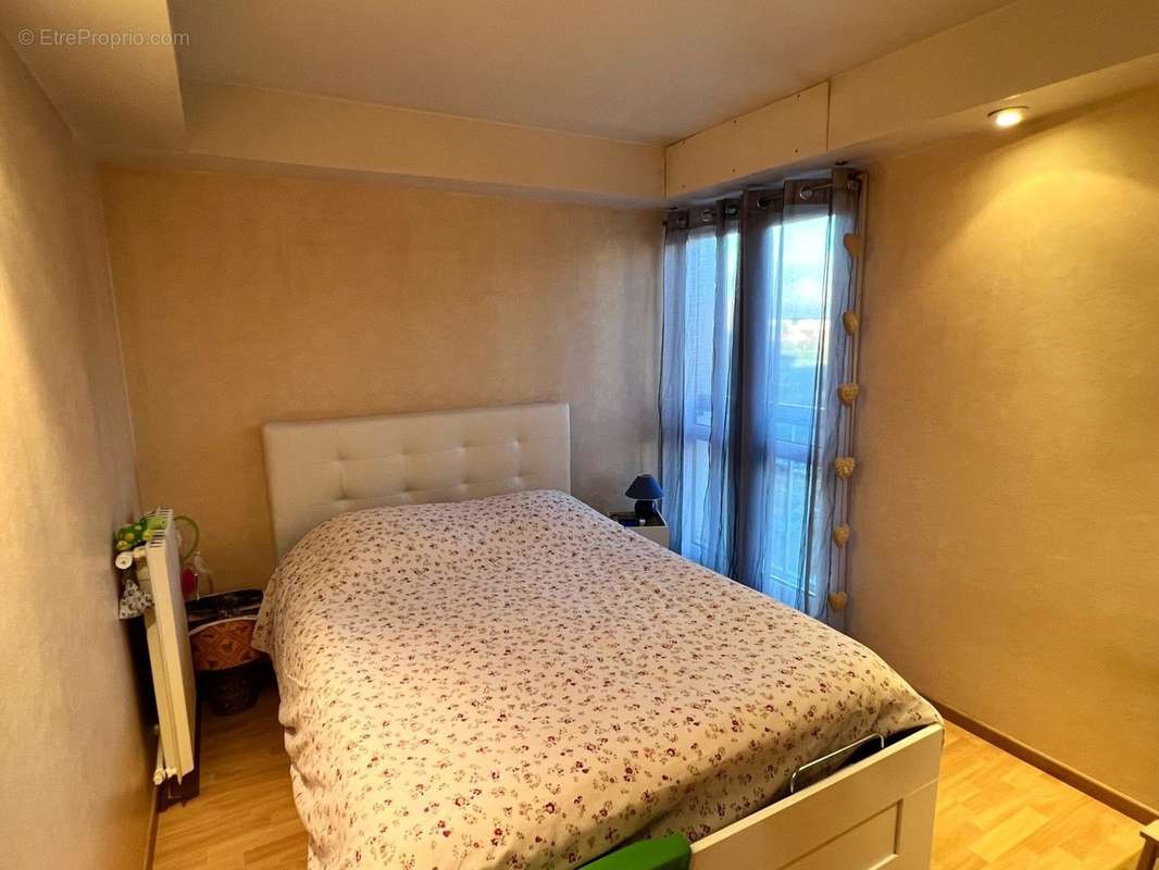 Appartement à LES CLAYES-SOUS-BOIS