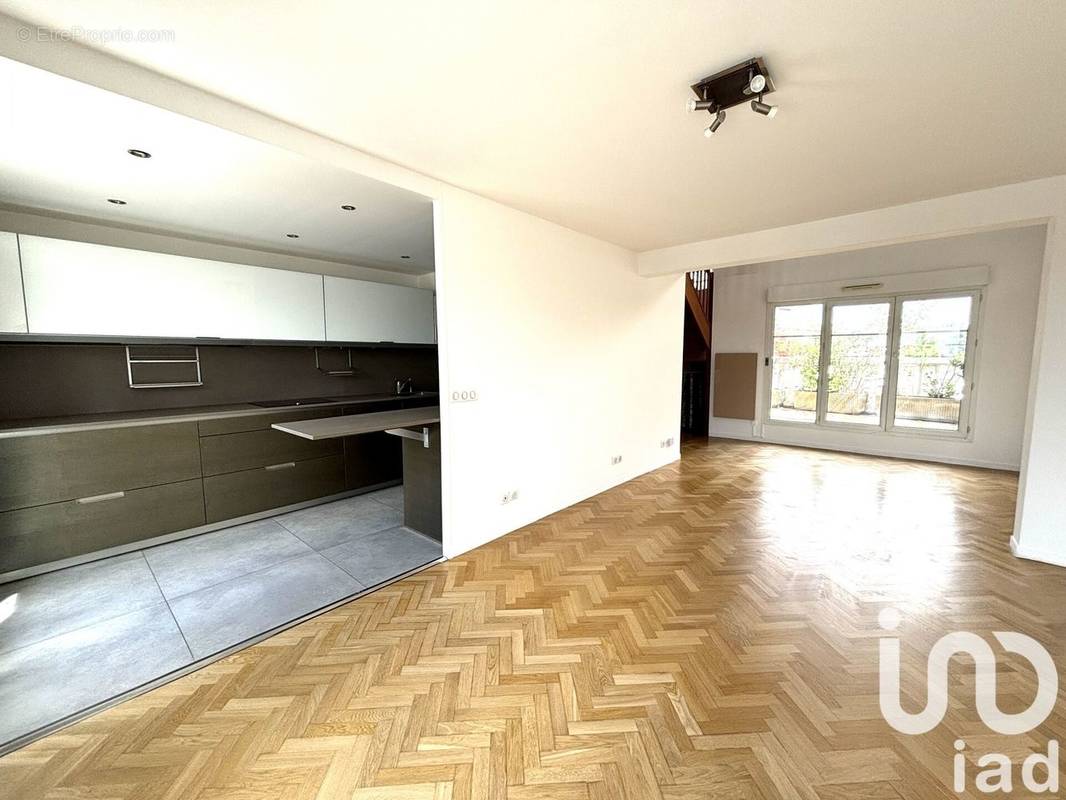 Photo 1 - Appartement à LES PAVILLONS-SOUS-BOIS