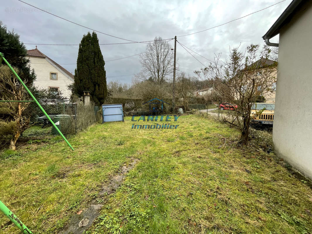 Maison à CLAIREGOUTTE