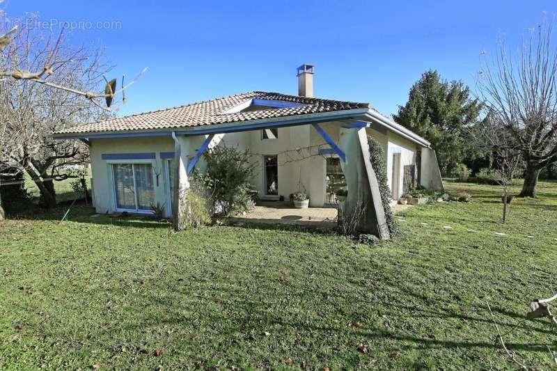 Maison à MARTILLAC