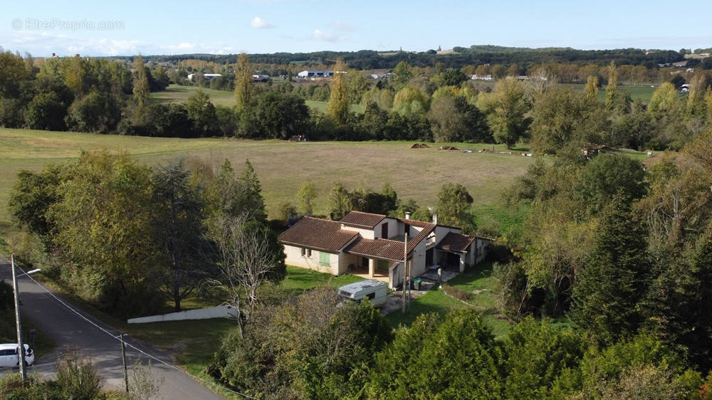 Maison à L&#039;ISLE-EN-DODON