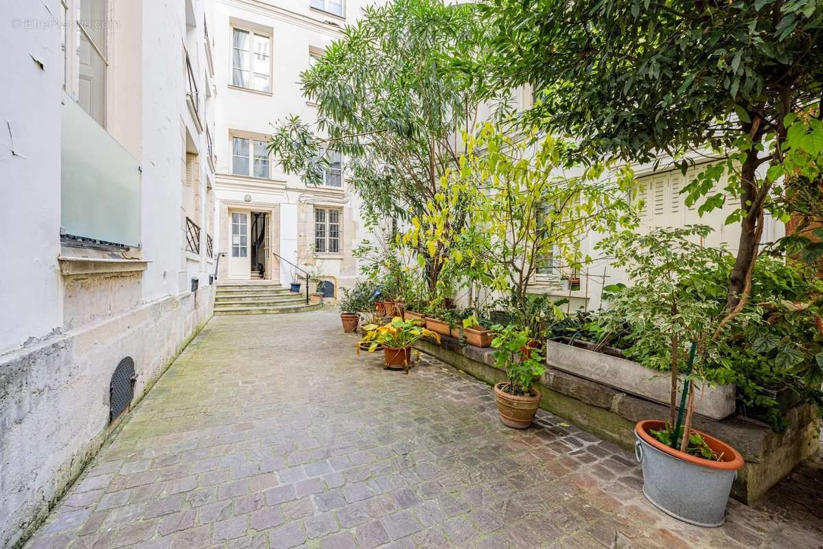 Appartement à PARIS-6E