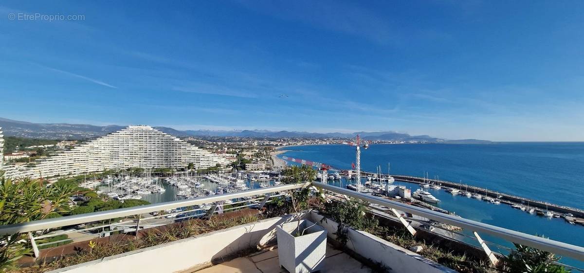 Appartement à VILLENEUVE-LOUBET