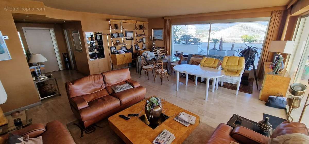 Appartement à VILLENEUVE-LOUBET