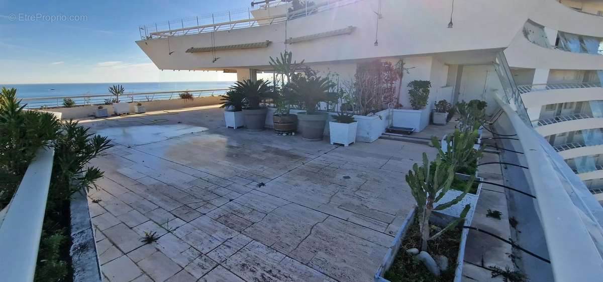 Appartement à VILLENEUVE-LOUBET