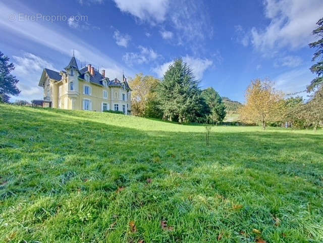 Maison à SAINT-JULIEN-MOLIN-MOLETTE