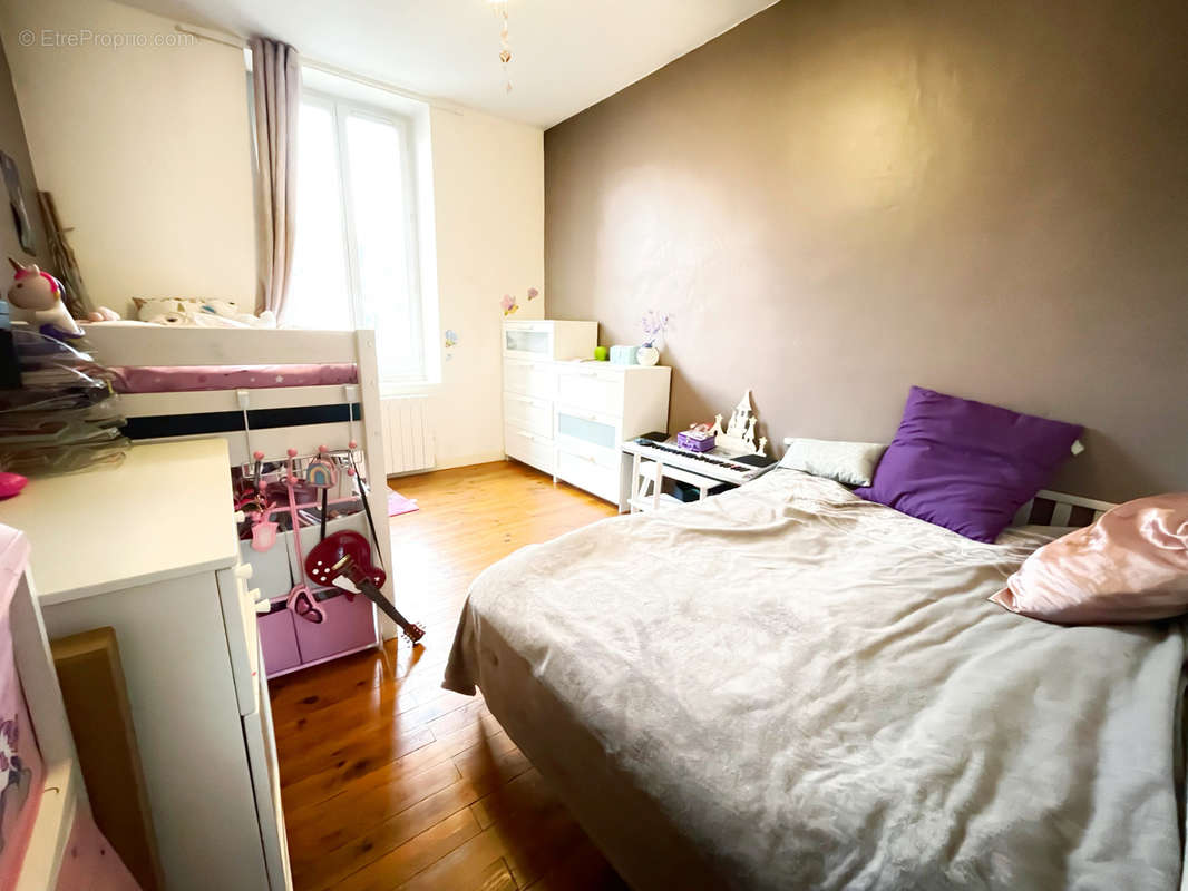 Appartement à SAINTE-FOY-LES-LYON