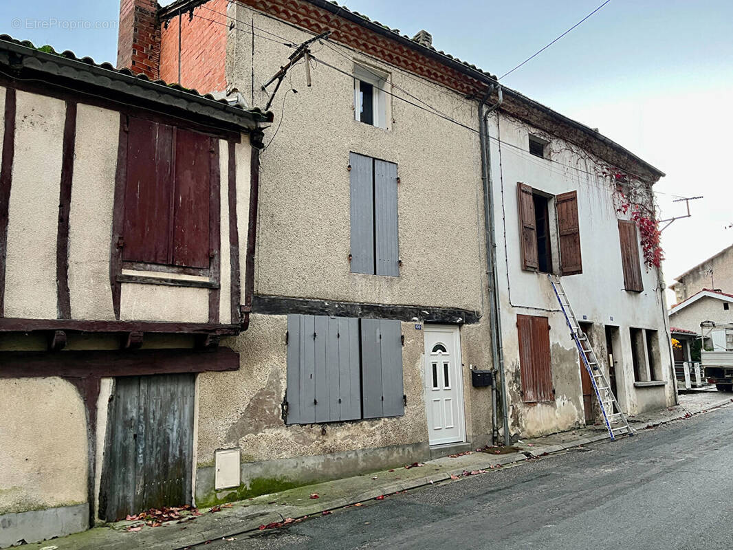 Maison à PORT-SAINTE-MARIE