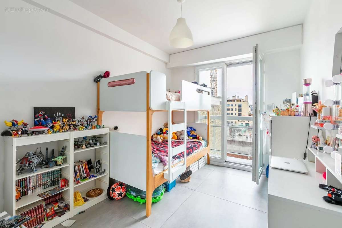 Appartement à PARIS-10E