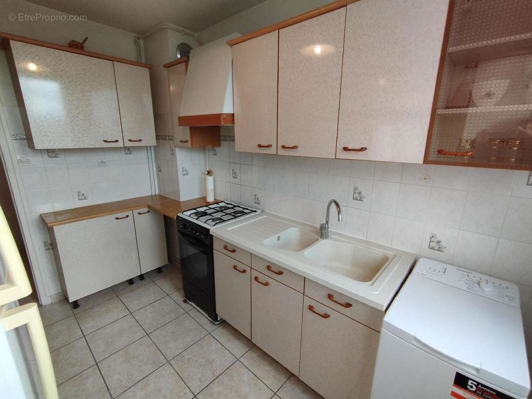   - Appartement à GRENOBLE