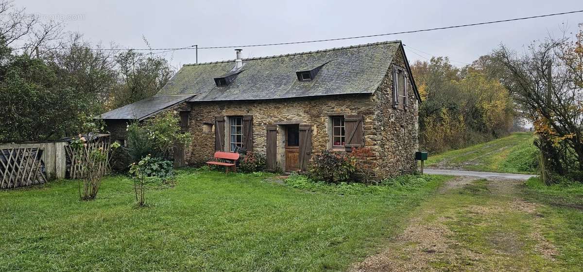 Maison à CHAMP-SUR-LAYON