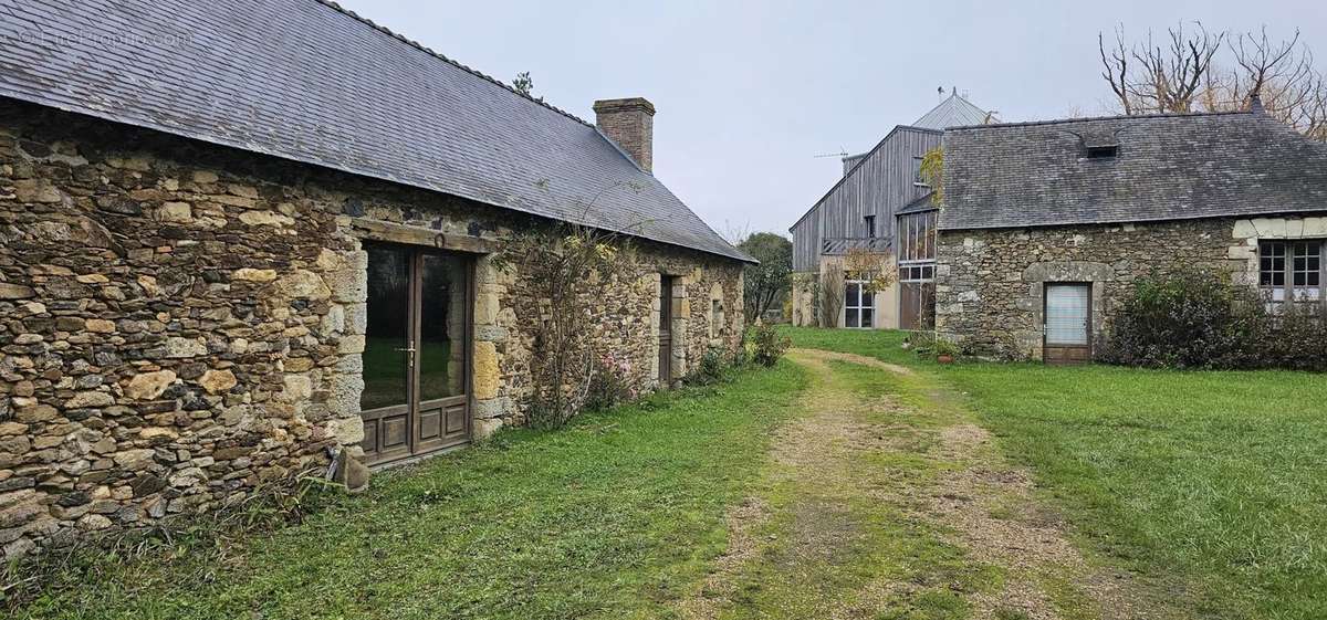 Maison à CHAMP-SUR-LAYON