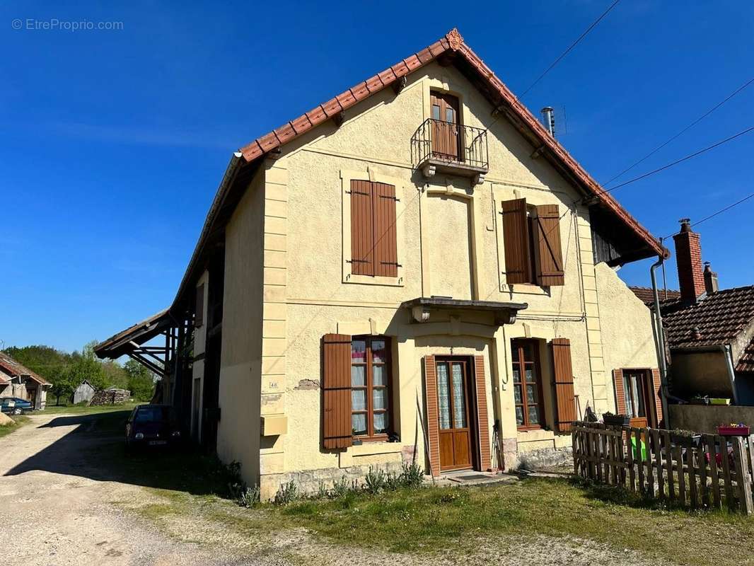 Maison à SAINT-BONNET-EN-BRESSE