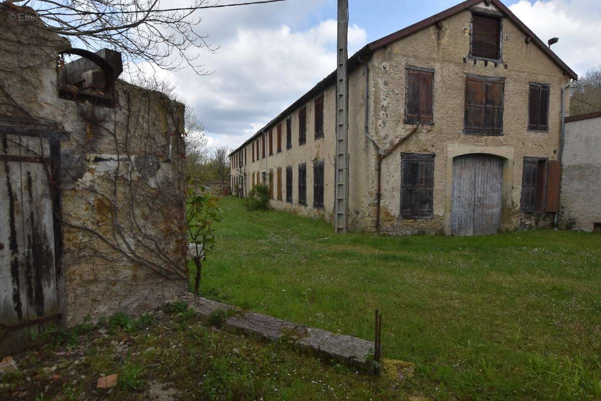 Maison à SAINTE-COLOMBE-SUR-L&#039;HERS