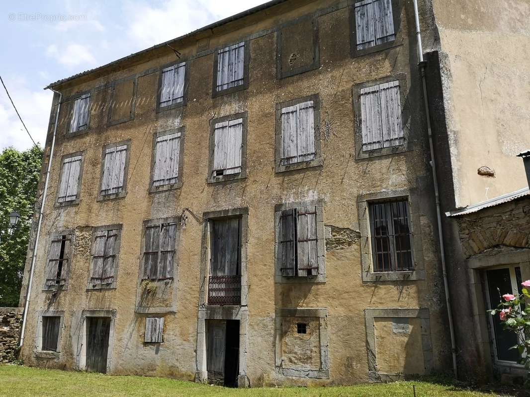 Maison à SAINTE-COLOMBE-SUR-L&#039;HERS