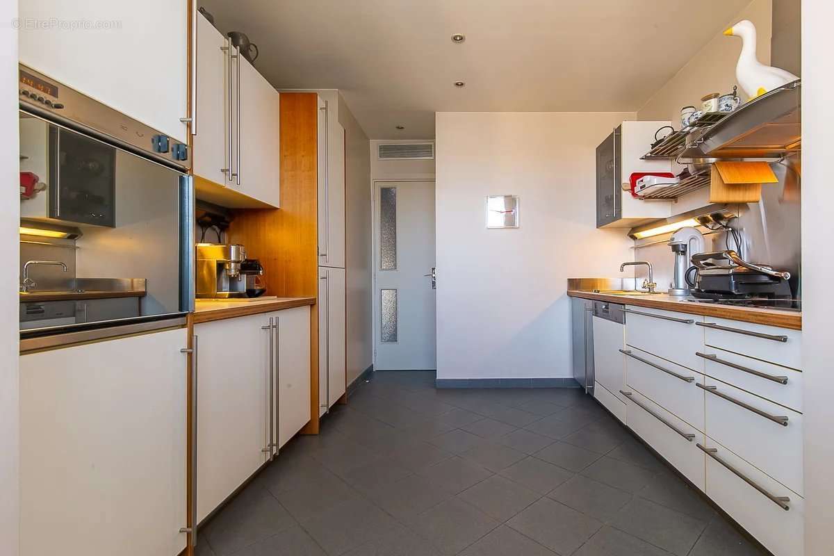 Appartement à MARSEILLE-8E