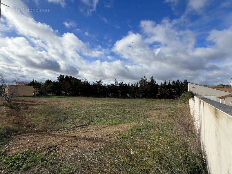 Terrain à BOUTENAC