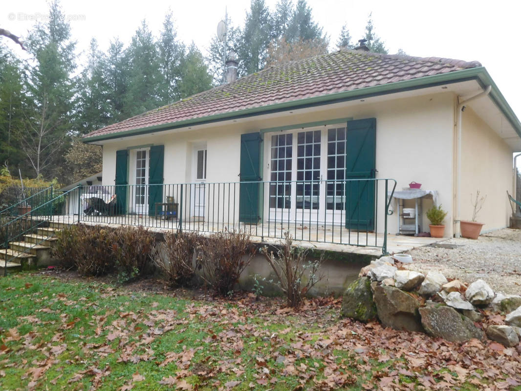 Maison à COUSSAC-BONNEVAL