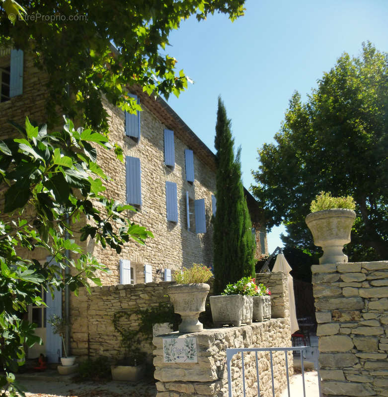 Maison à L&#039;ISLE-SUR-LA-SORGUE