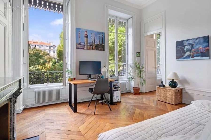 Appartement à PARIS-6E