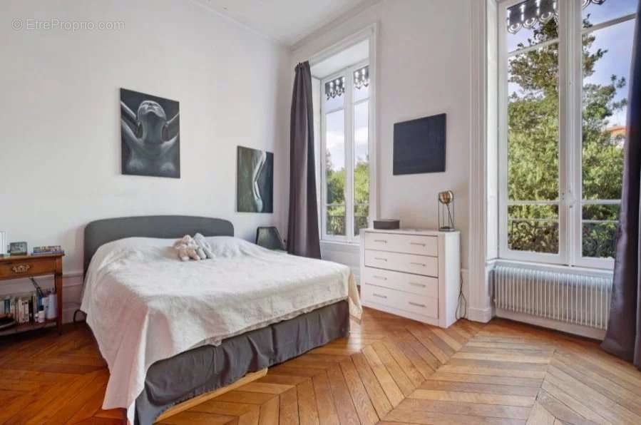 Appartement à PARIS-6E