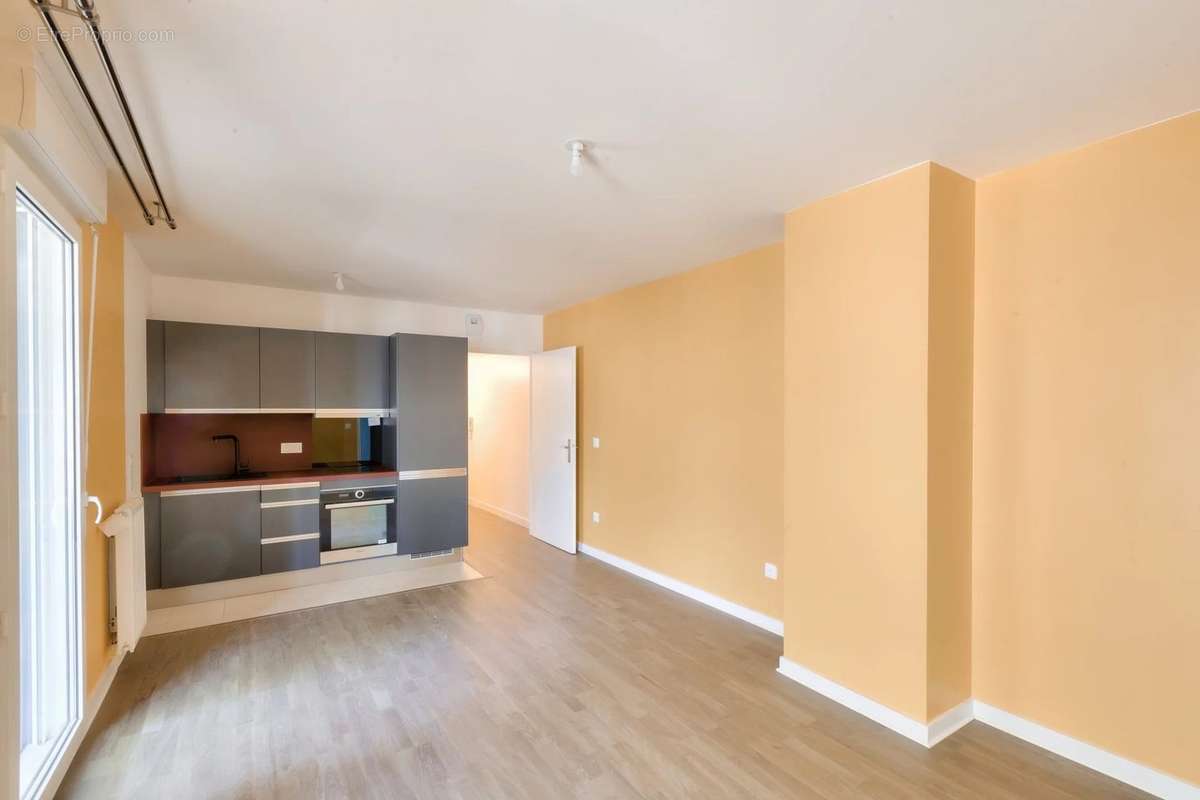 Appartement à COLOMBES