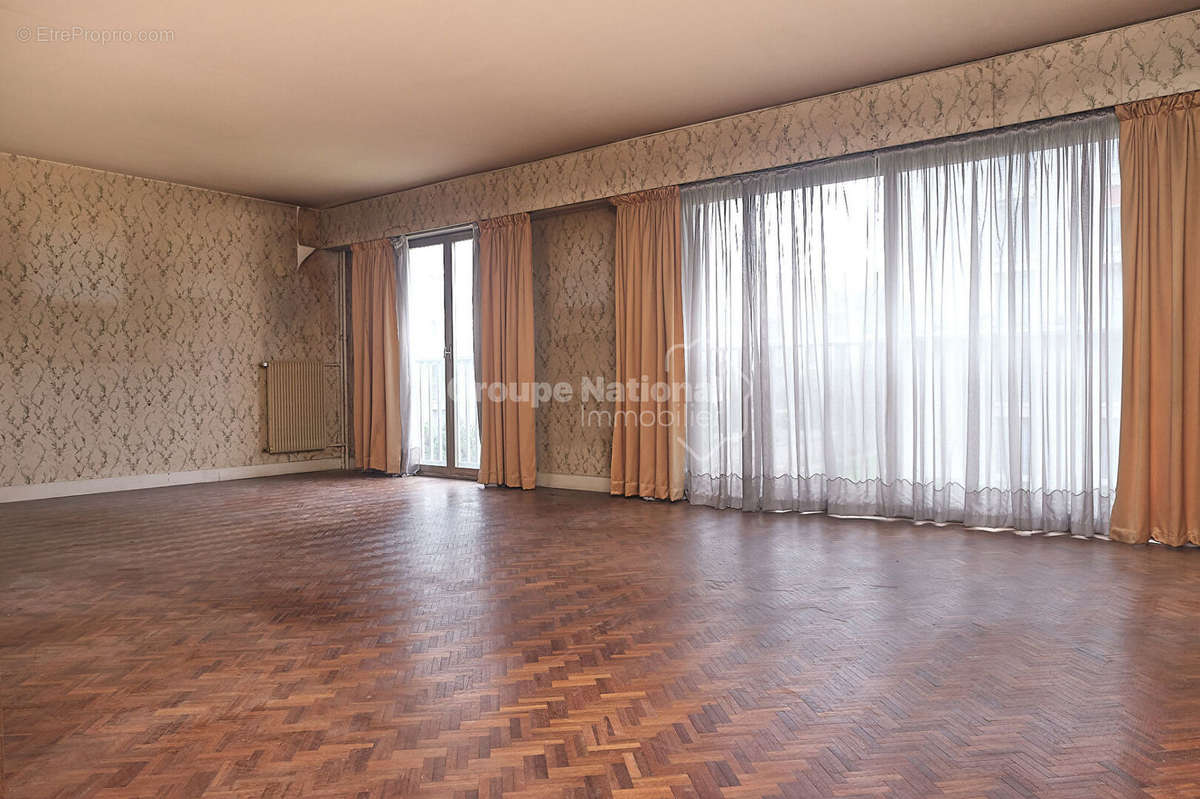 Appartement à VERSAILLES