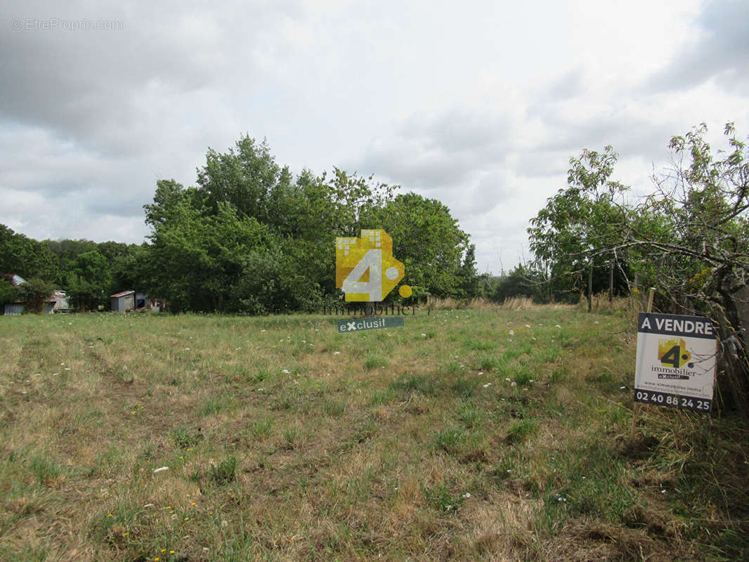 Terrain à GUENROUET