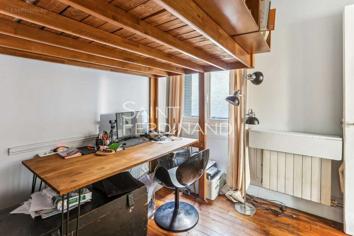 Appartement à NEUILLY-SUR-SEINE