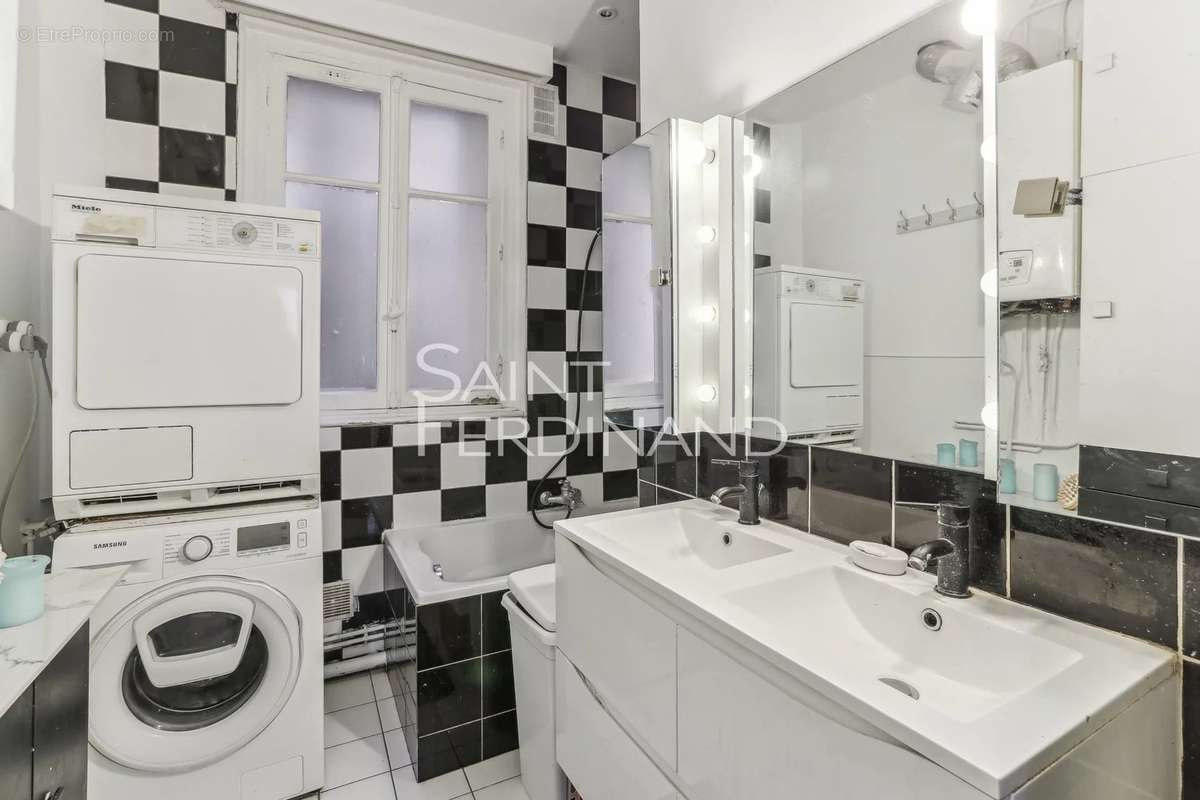 Appartement à NEUILLY-SUR-SEINE