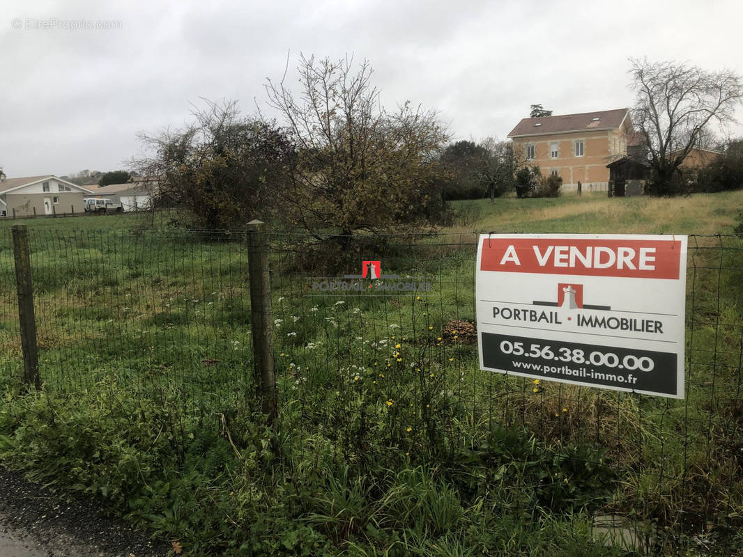 Terrain à CISSAC-MEDOC