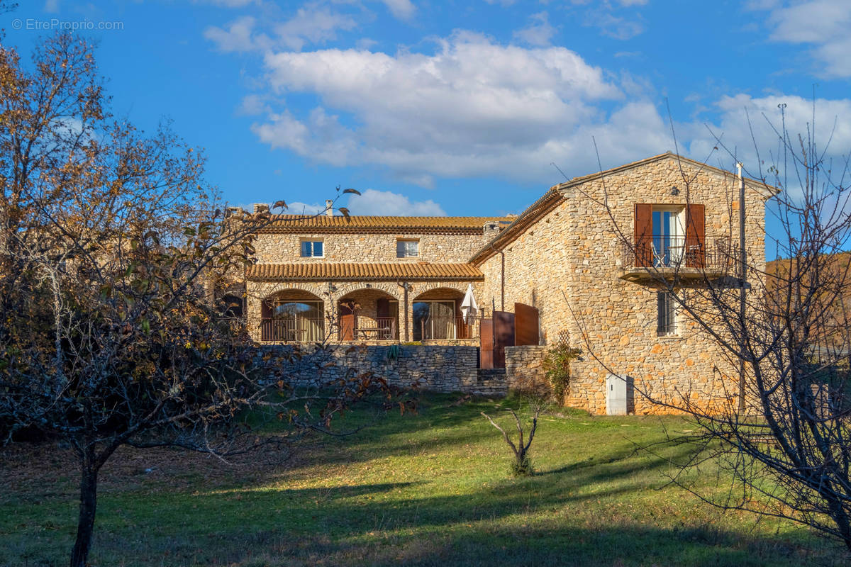 Maison à SIMIANE-LA-ROTONDE