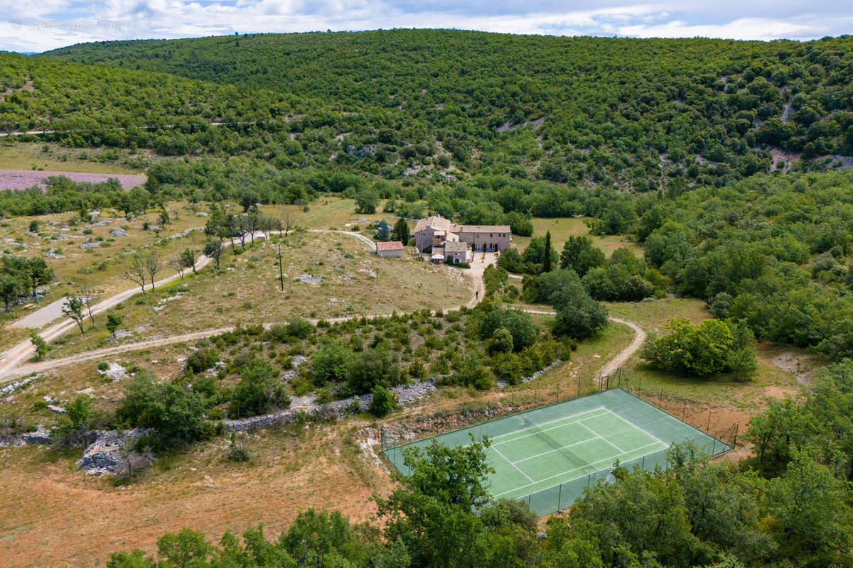 Maison à SIMIANE-LA-ROTONDE