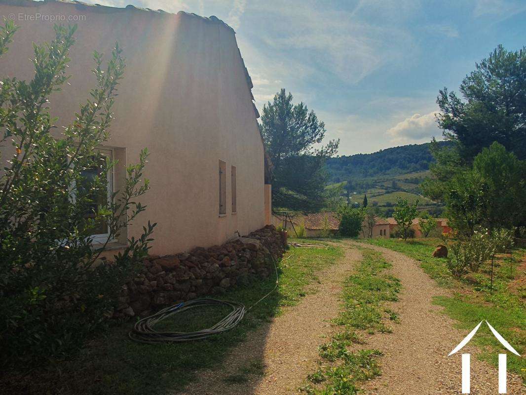 Maison à PRADES-SUR-VERNAZOBRE